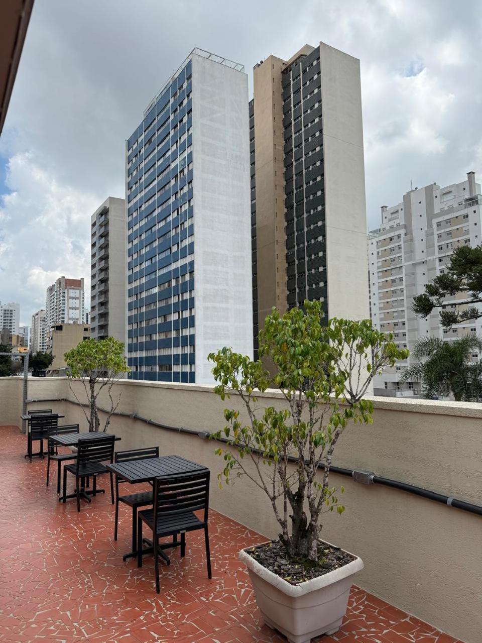 Esquina Batel - Hotel Econômico Curitiba Exterior foto