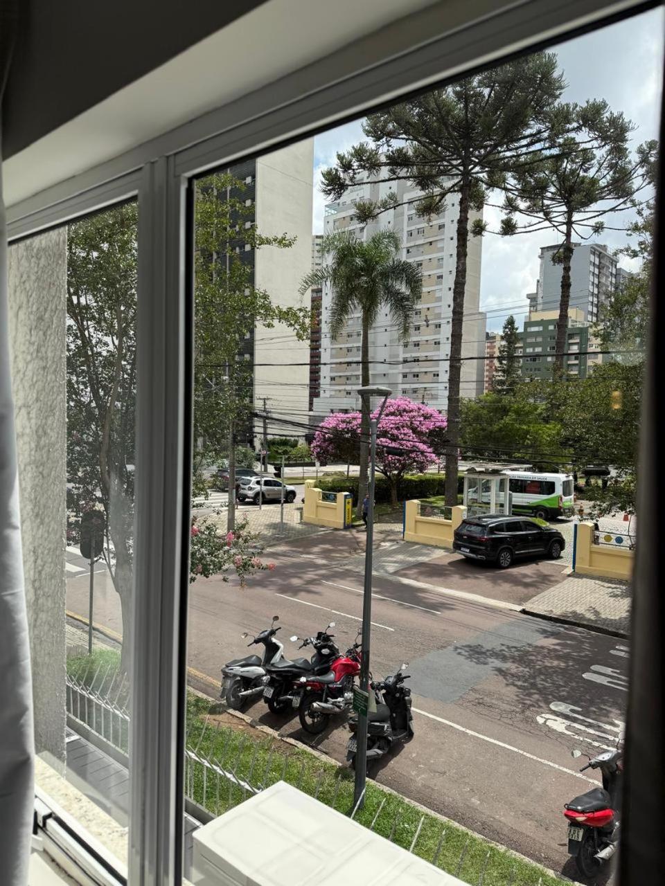 Esquina Batel - Hotel Econômico Curitiba Exterior foto